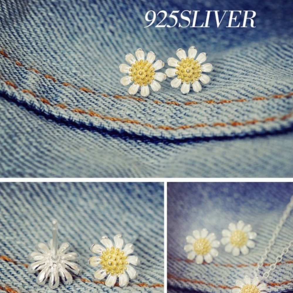 925 Sterling Silver Tiny Daisy Flower Earrings - Picture 4 of 5